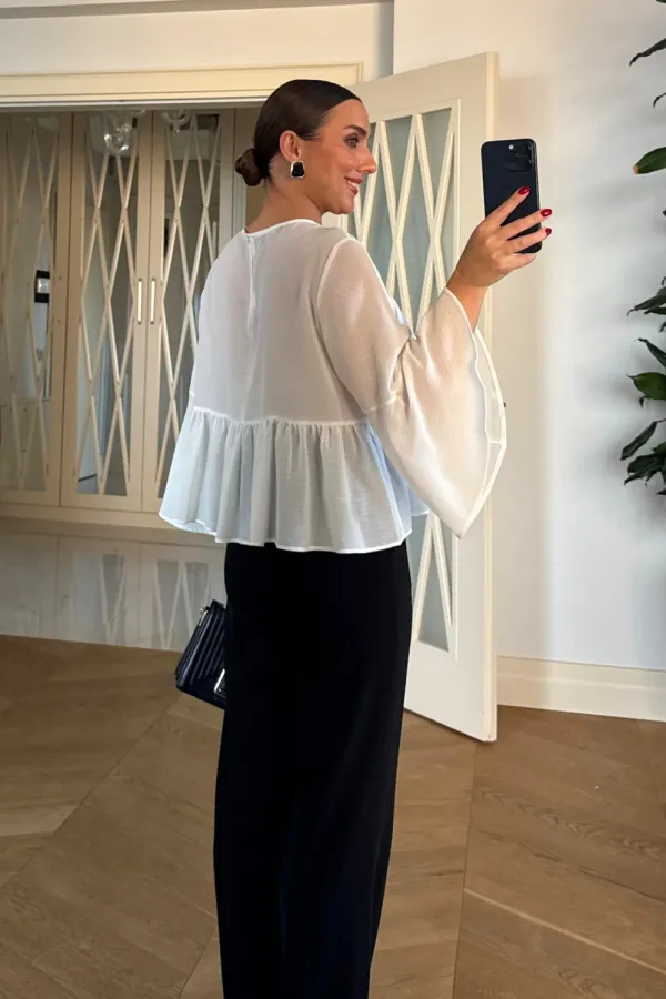 Kloş Kol Detaylı Fırfırlı Bluz