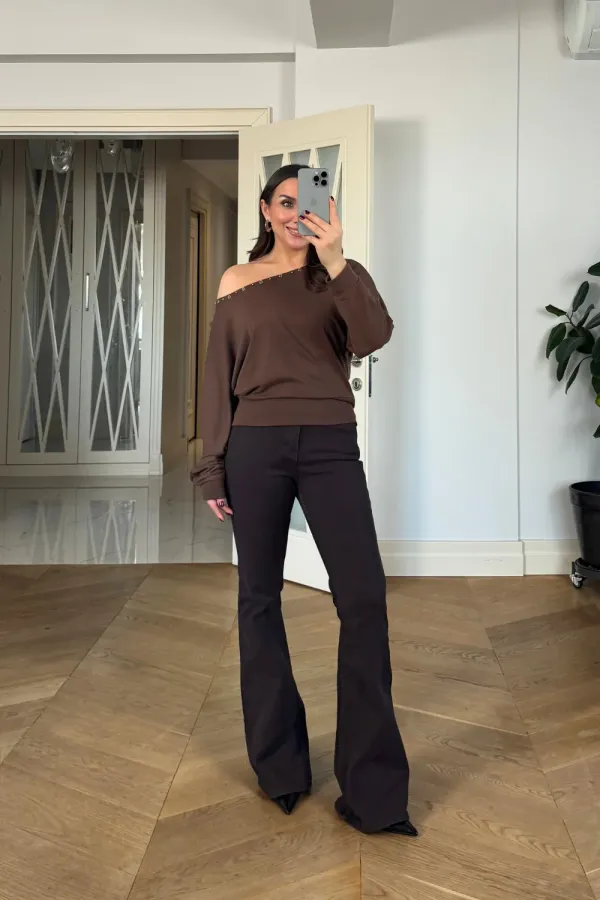 Kayık Yaka Uzun Kollu Bluz