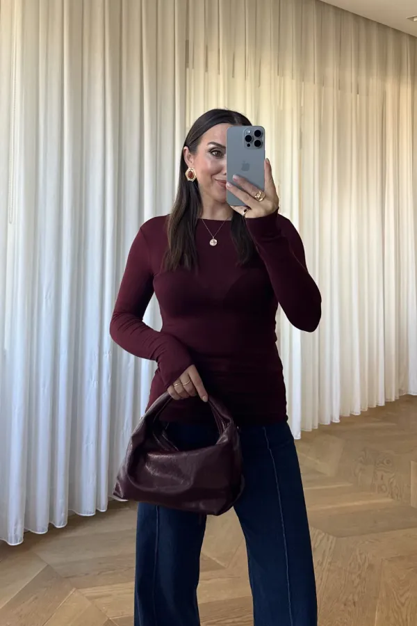 Kayık Yaka Uzun Kollu Tişört