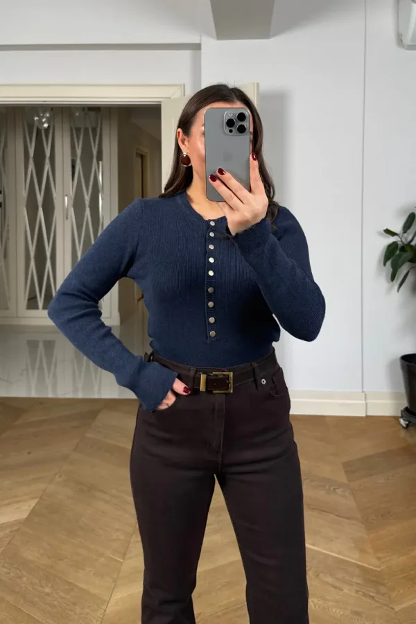 Çıtçıtlı Fitilli Triko Kazak