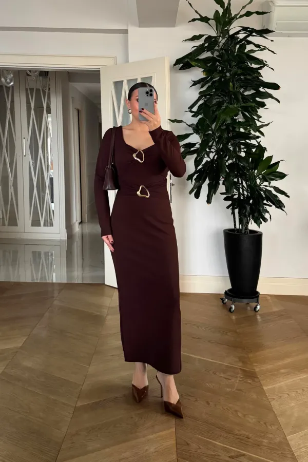 Kalp Yaka Uzun Kollu Elbise