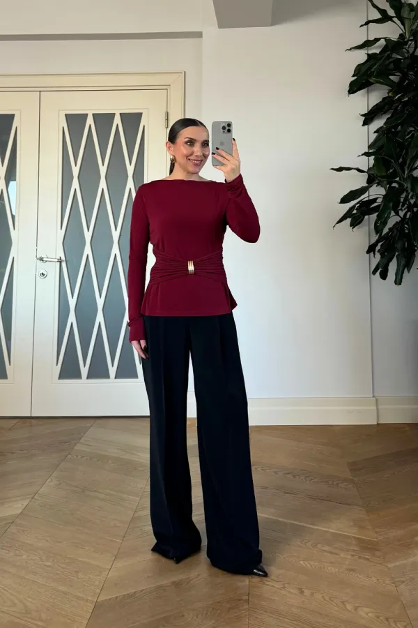 Kayık Yaka Uzun Kollu Bluz