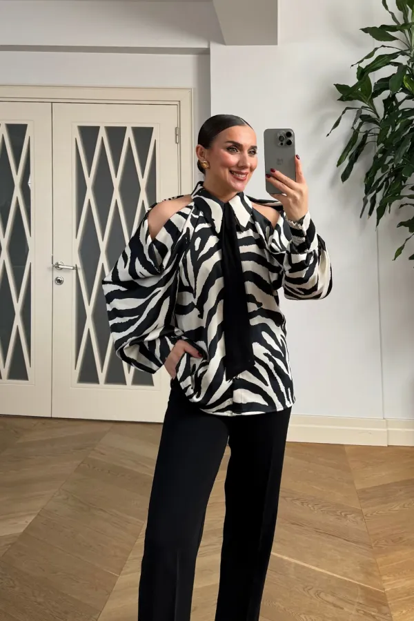 Omuz Dekolteli Desenli Uzun Kollu Bluz