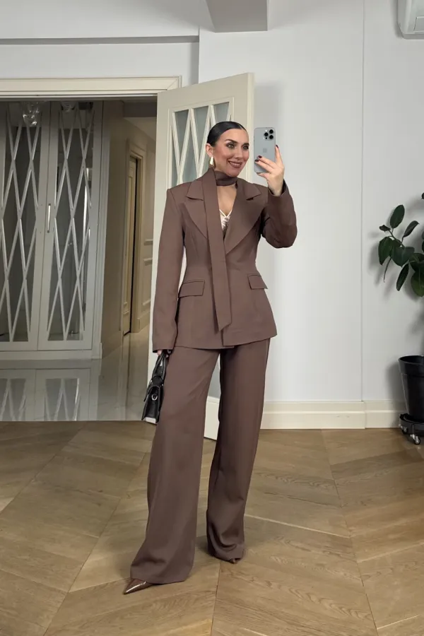 Fular Detaylı Blazer Kadın Ceket