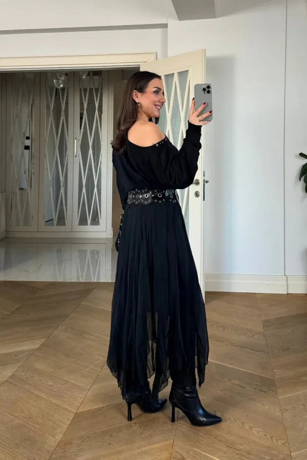 Kayık Yaka Uzun Kollu Bluz