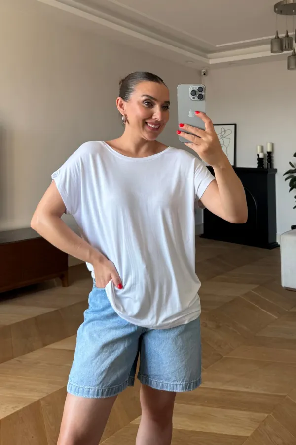 Bisiklet Yaka Arkası V Kadın Tişört