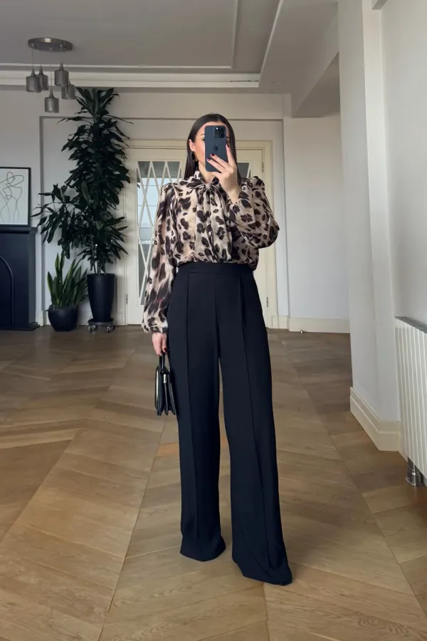 Dikiş Detaylı Bol Paça Kadın Pantolon