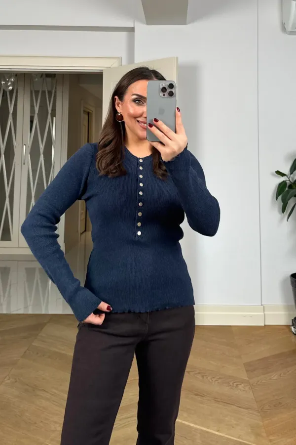 Çıtçıtlı Fitilli Triko Kazak