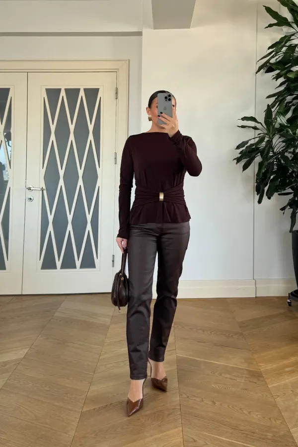 Chemisier à manches longues et col bateau