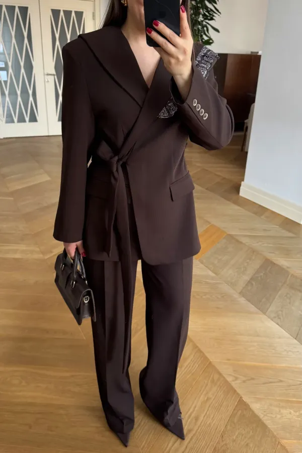 Pelerin Detaylı Blazer Ceket Pantolon Kadın Takım Pelerin Detaylı Blazer Ceket Pantolon Kadın Takım