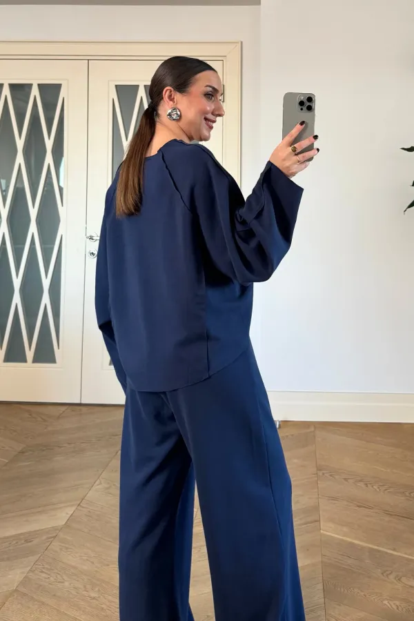 Ensemble sweat-shirt à col bateau et pantalon pour femme