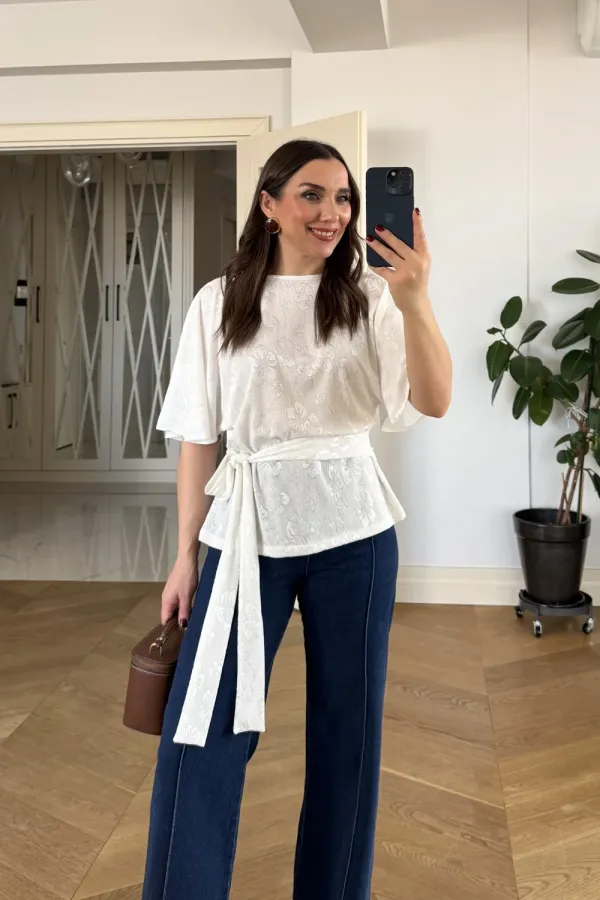 Bağlama Detaylı Kısa Kollu Bluz