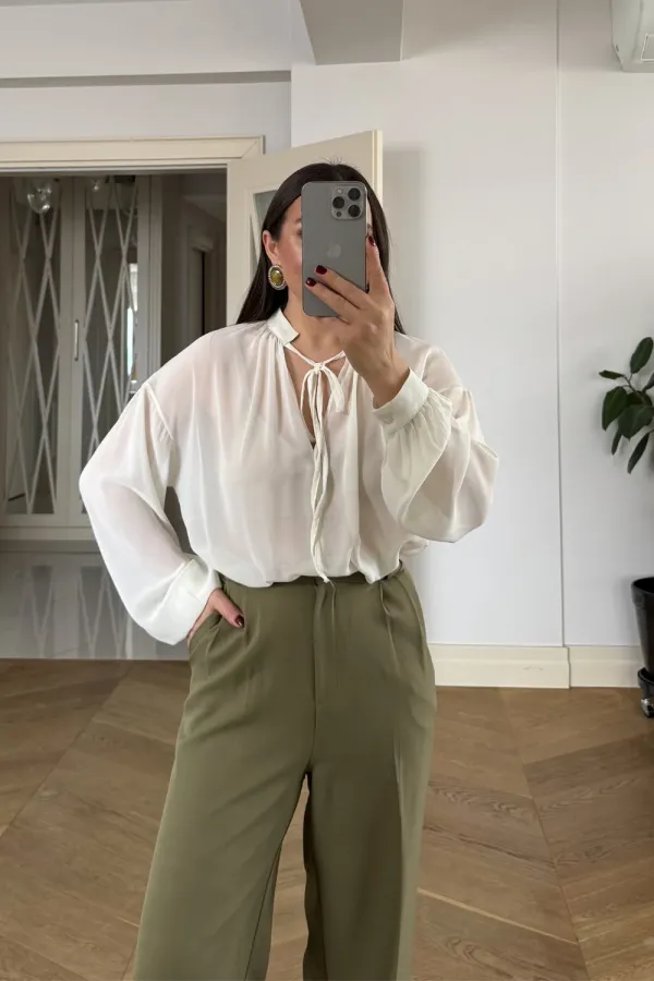 Chemisier en mousseline à manches longues et col mandarin