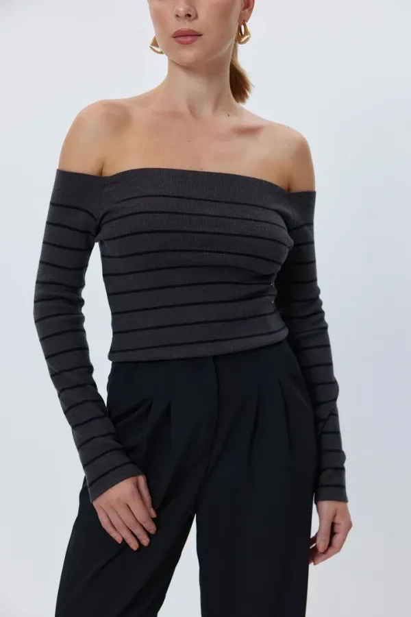 Kayık Yaka Çizgili Triko Kadın Kazak