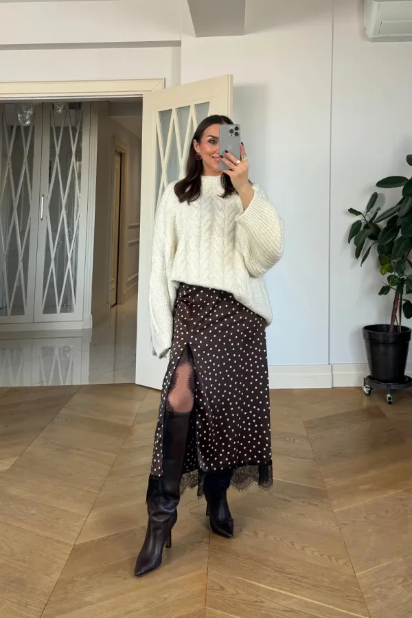 Jupe midi à pois ornée de dentelle