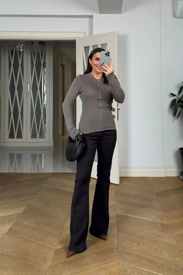 Snap-Button Ribbed Knit Sweater