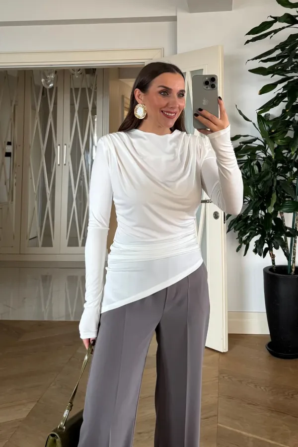 Vatkalı Asimetrik Uzun Kollu Bluz