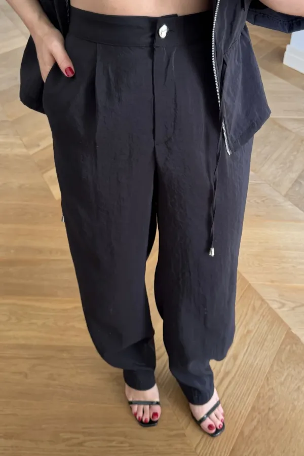 Women's Jacket and Trousers Suit with Drawstring Waist Women's Jacket and Trousers Suit with Drawstring Waist