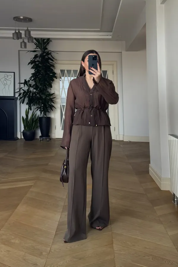 Dikiş Detaylı Bol Paça Kadın Pantolon