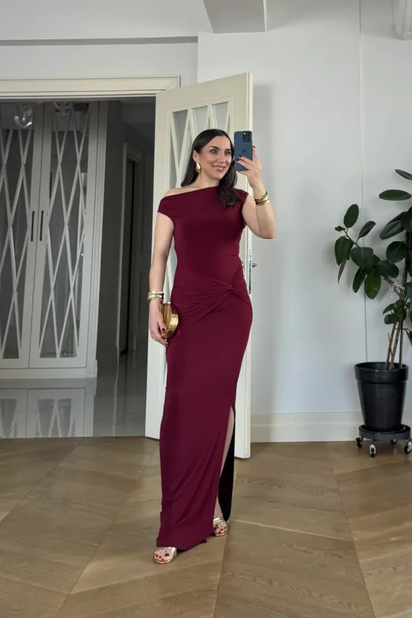 Düşük Omuz Düğüm Detaylı Uzun Elbise