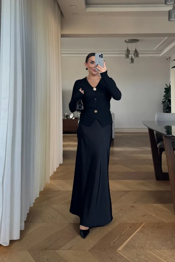 V-Neck Ribbed Long-Sleeved Blouse