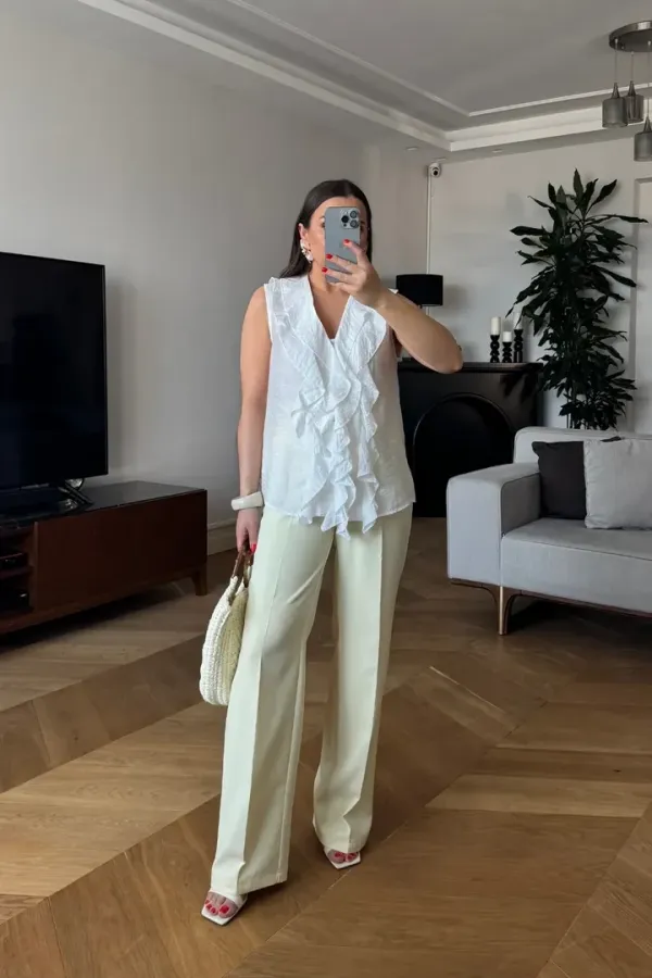 Fırfırlı Sıfır Kol Bluz