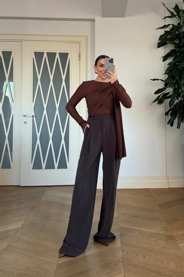 Kemer Detaylı Düz Kesim Kadın Pantolon