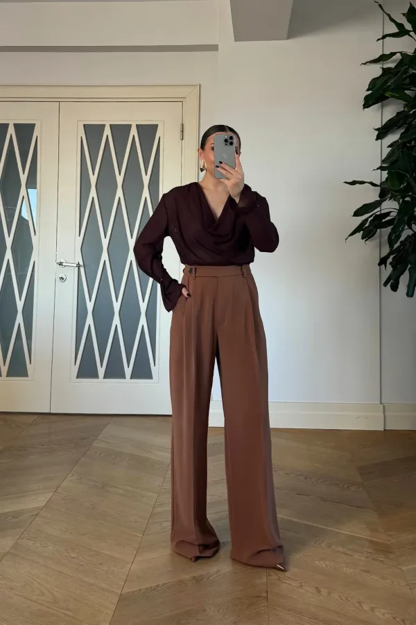 Kemer Detaylı Düz Kesim Kadın Pantolon