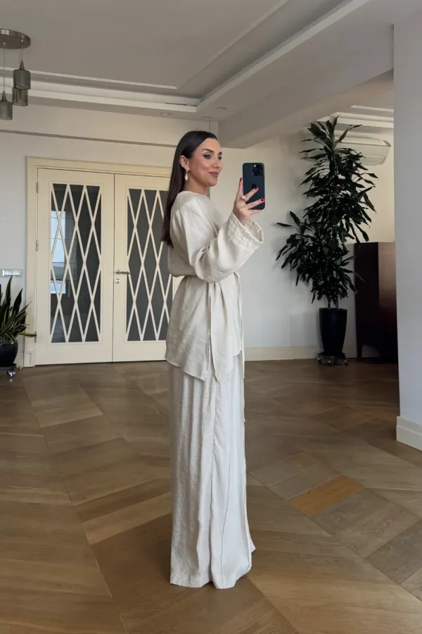 Pleated Detail Blouse and Pants Set Pleated Detail Blouse and Pants Set