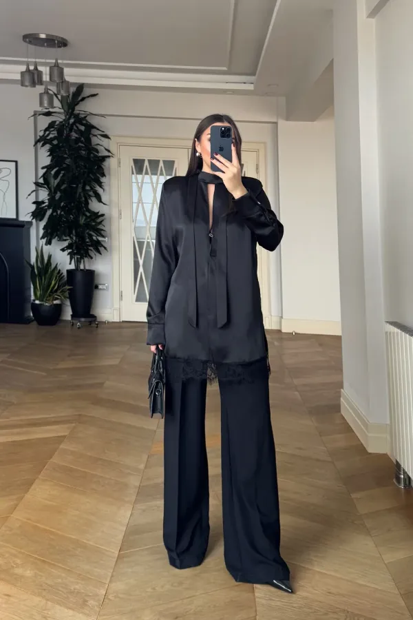 Hakim Yaka Dantel Detaylı Uzun Kollu Bluz