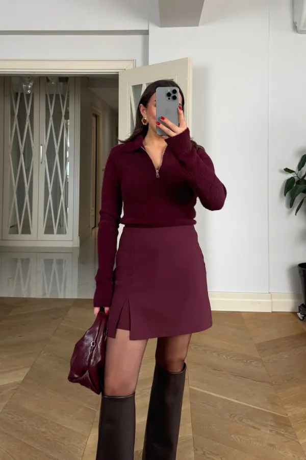 Yırtmaç Detaylı Mini Şort Etek