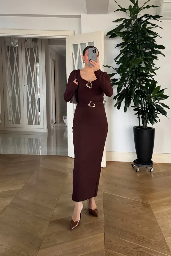 Kalp Yaka Uzun Kollu Elbise