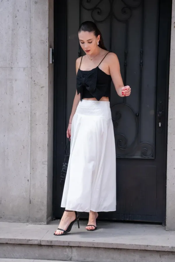 Fiyonk Detaylı Askılı Triko Crop