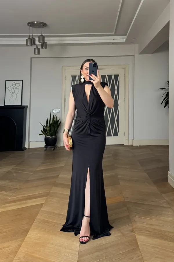 V-Neck Long Dress with Knot Detail V-Neck Long Dress with Knot Detail