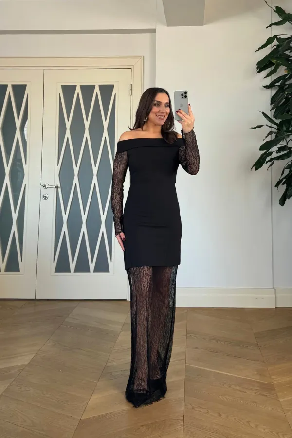 Madonna Yaka Dantel Detaylı Elbise