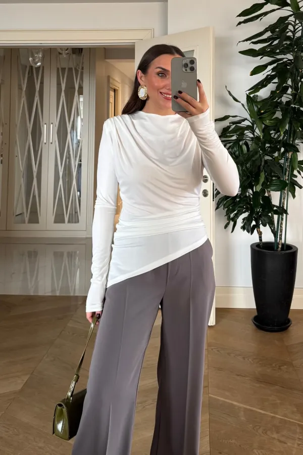 Vatkalı Asimetrik Uzun Kollu Bluz