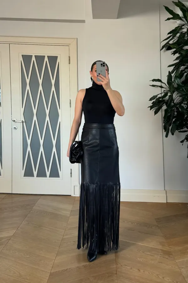 Suni Deri Püskül Detaylı Mini Etek