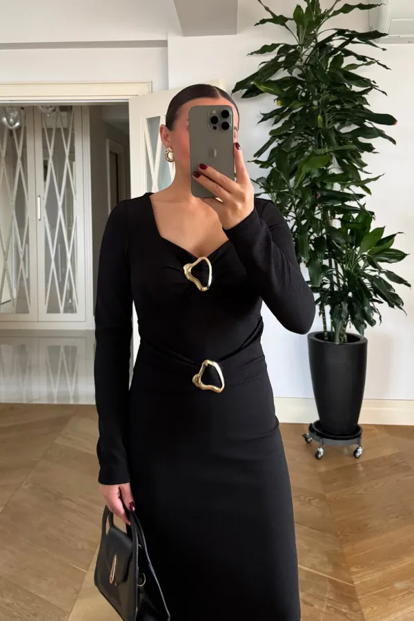 Kalp Yaka Uzun Kollu Elbise