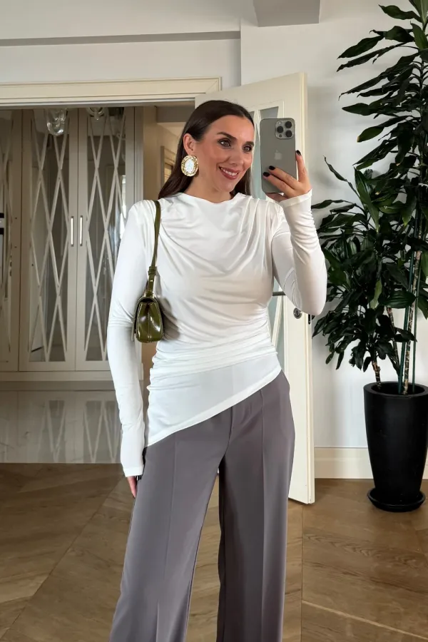 Vatkalı Asimetrik Uzun Kollu Bluz