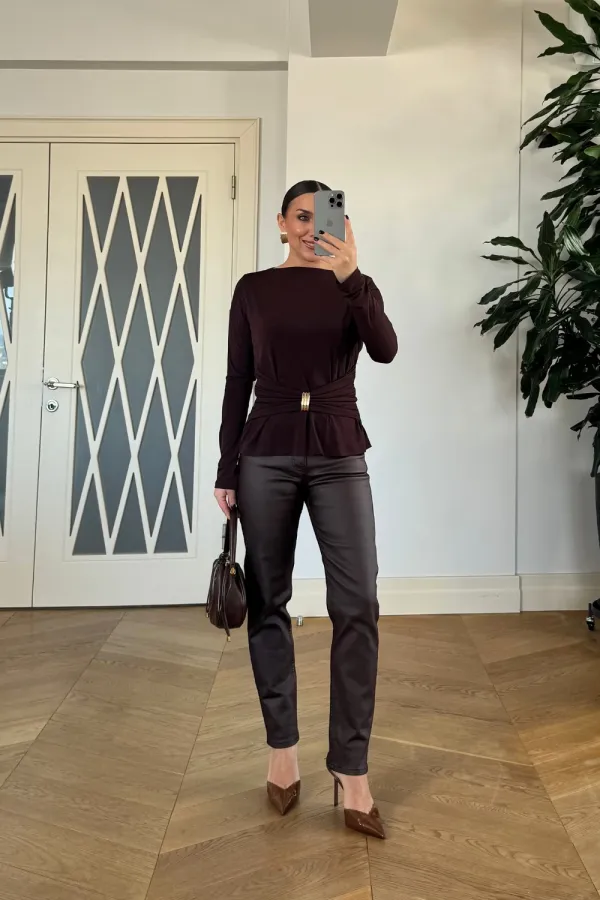 Kayık Yaka Uzun Kollu Bluz