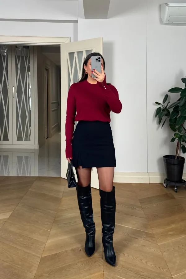 Mini-jupe courte avec détail fendu