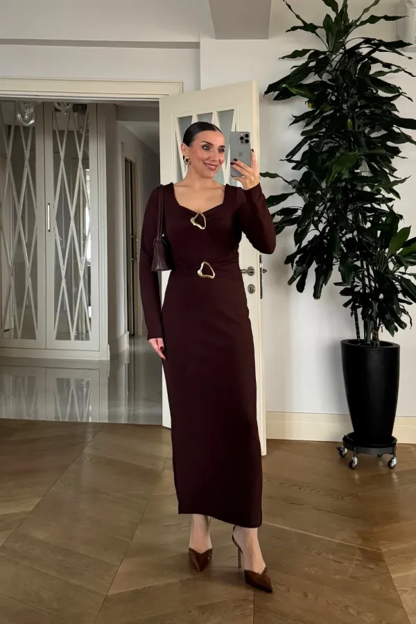 Kalp Yaka Uzun Kollu Elbise