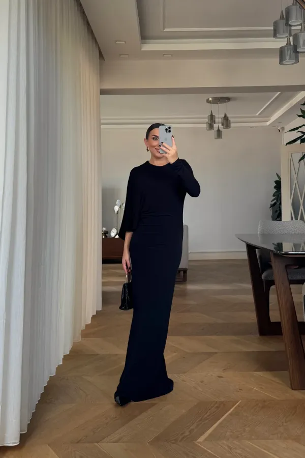 Yarasa Tek Kol Detaylı Uzun Elbise