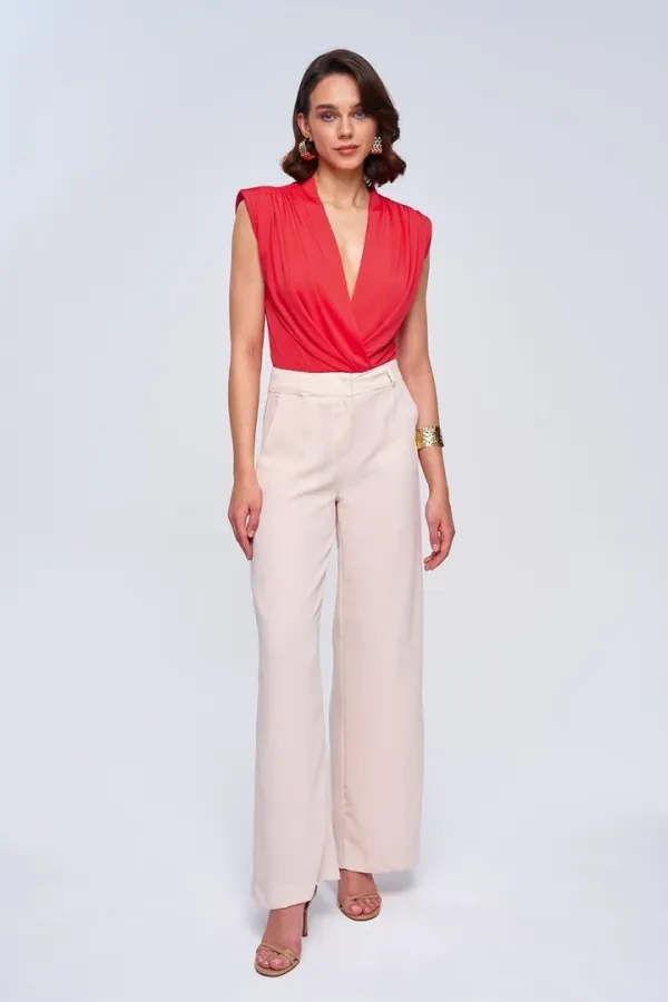 Yırtmaç Detaylı Bol Paça Kadın Pantolon