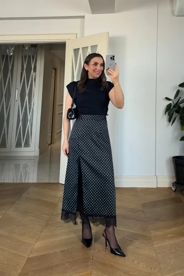 Dantel Detaylı Puantiyeli Midi Etek