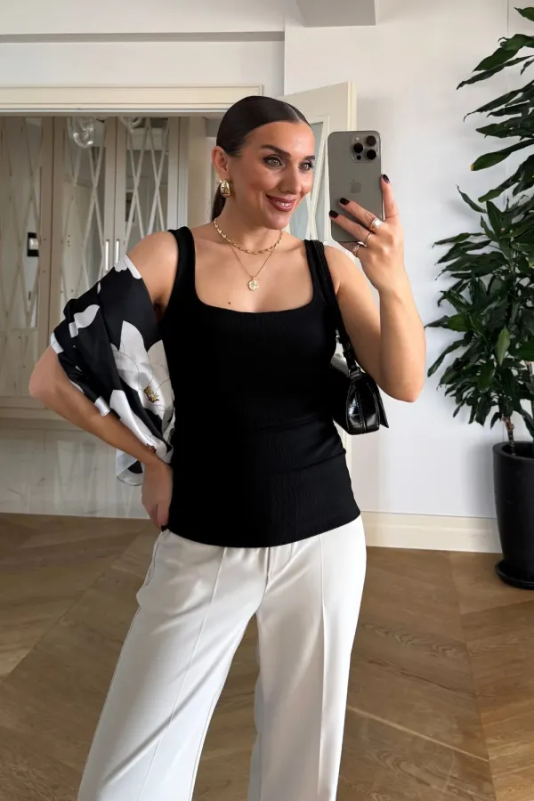 Askılı Büzgü Detaylı Kadın Atlet