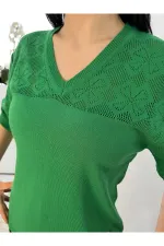 Ekru Yazı Ve İnci Detaylı Bluz