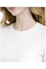 White Short-Sleeved Crew Neck Slim Fit Women's T-shirt