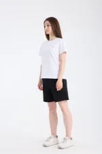 T-shirt blanc à manches courtes pour femme, coupe classique