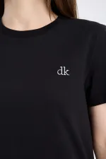 T-shirt noir à manches courtes pour femme, coupe classique